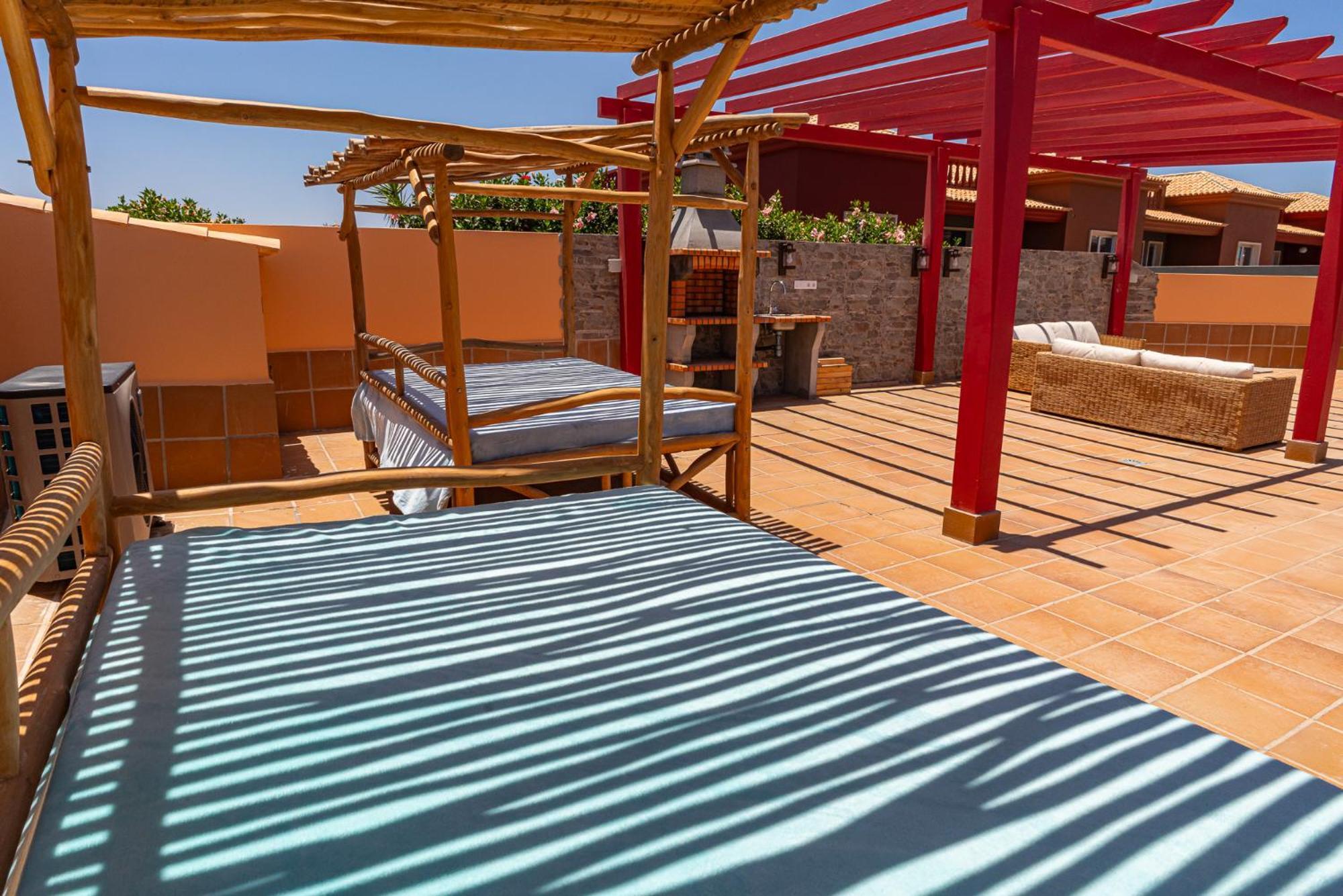 Villa Oceana - Cliffside Retreat Costa De Antigua Esterno foto