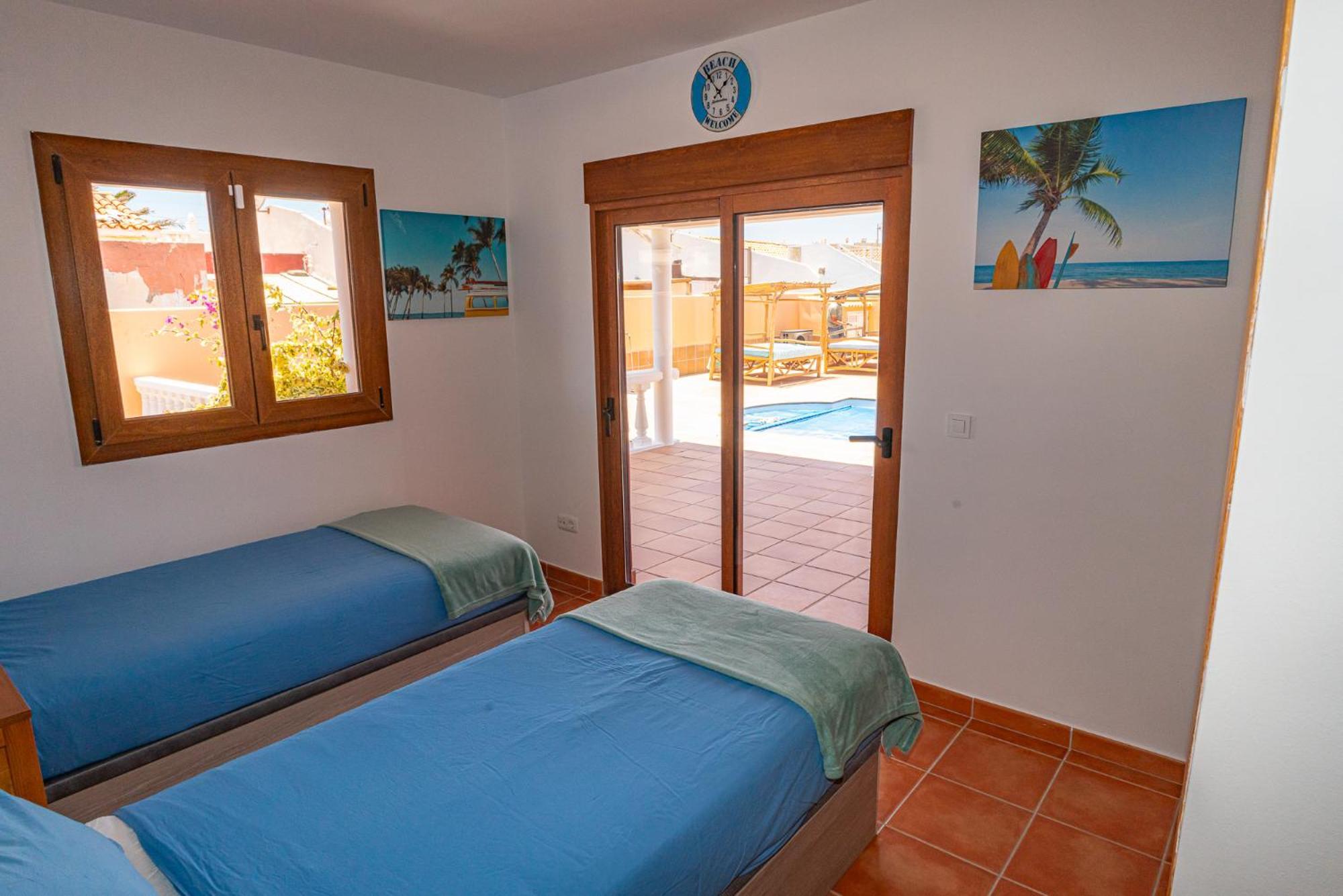 Villa Oceana - Cliffside Retreat Costa De Antigua Esterno foto